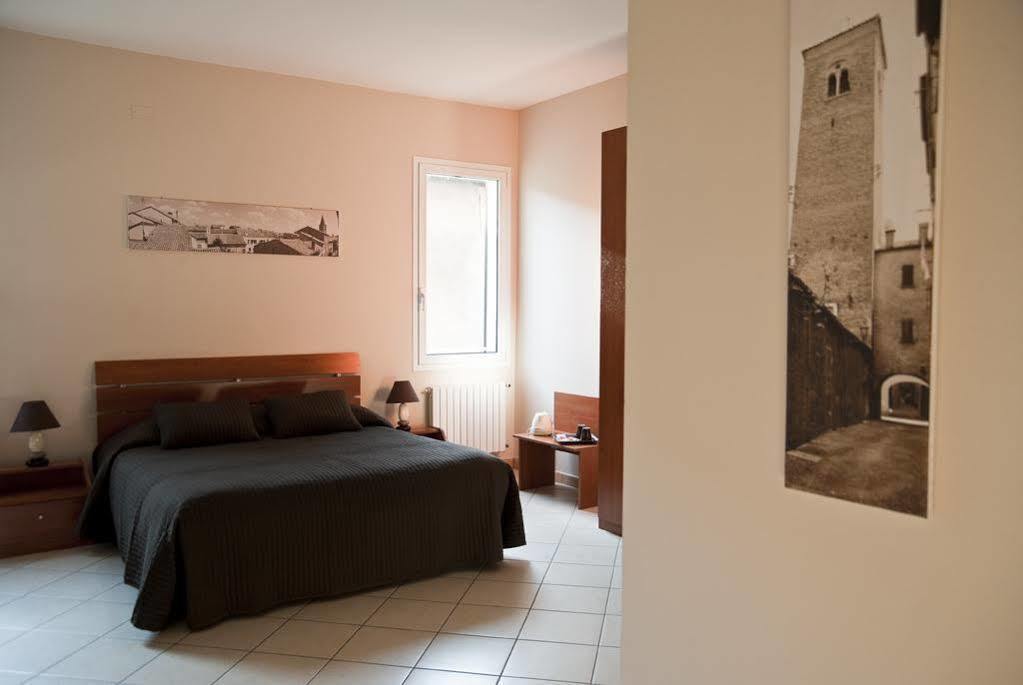 Hotel San Romano Ferrara Exterior foto